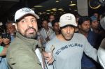 Salman Khan snapped at airport in Mumbai on 24th March 2013 (18).JPG